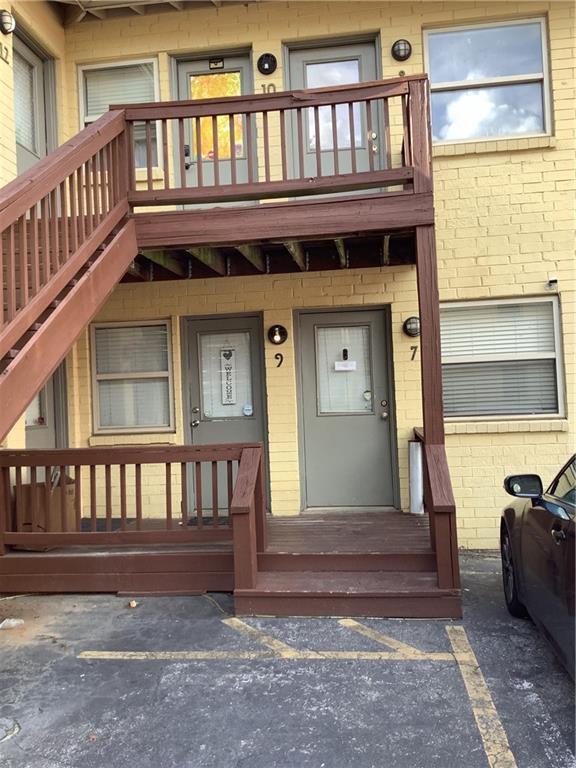 property at 561 Formwalt St SW