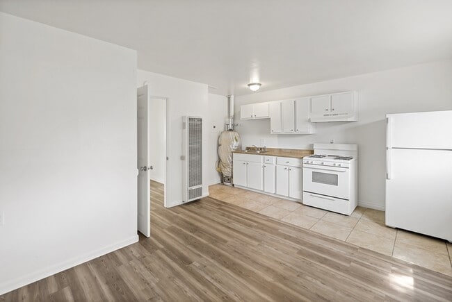 1135 Valley Manor Ct in Colorado Springs, CO - Building Photo - Building Photo