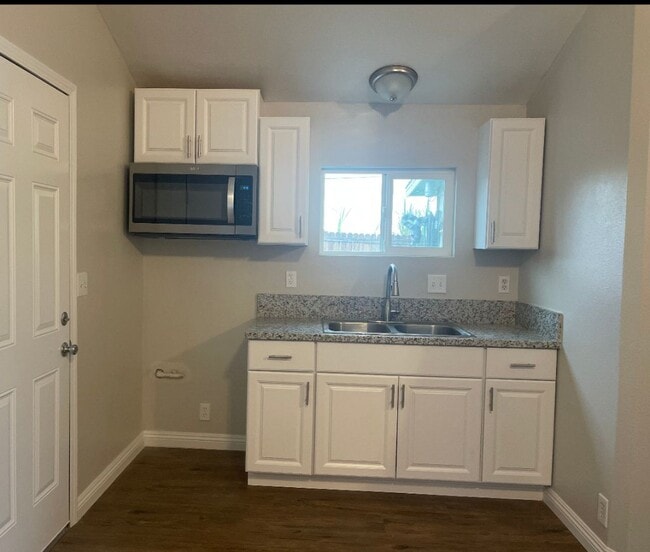 410-412 S 7th St in Taft, CA - Building Photo - Building Photo