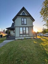 430 Avenue E, Unit 2 in Snohomish, WA - Building Photo