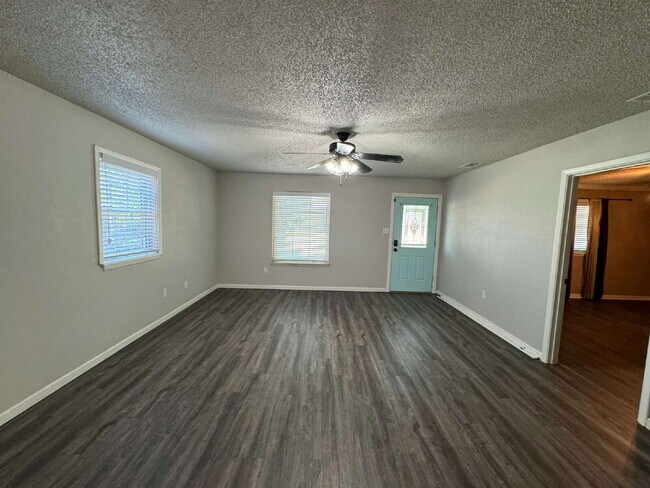 820 Hickory St in Idalou, TX - Building Photo - Building Photo