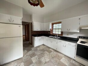 3958 E Plankinton Ave in Cudahy, WI - Building Photo - Building Photo