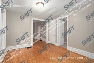 731 Livingston Ave NE in Grand Rapids, MI - Building Photo - Building Photo