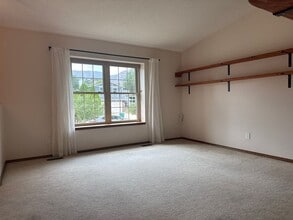 5945 Pemberton Way in Colorado Springs, CO - Building Photo - Building Photo