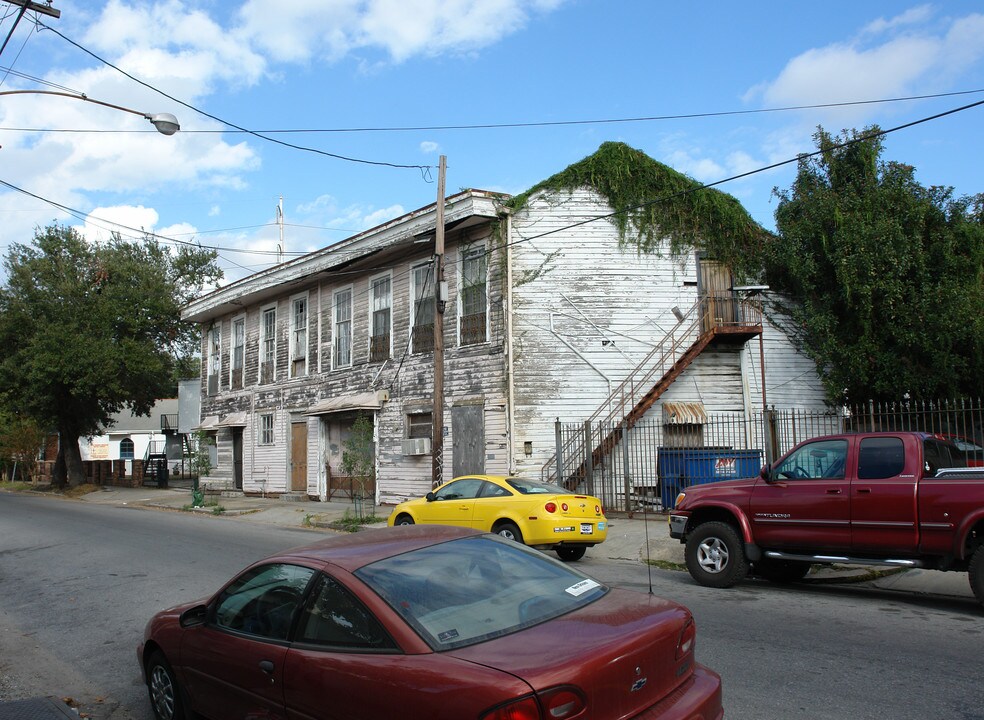 1826 Sophie Wright Pl in New Orleans, LA - Building Photo