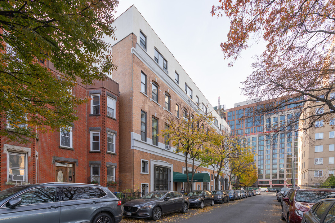 270 5Th Street in Brooklyn, NY - Foto de edificio