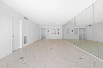 2720 S Ocean Blvd-Unit -222 in Palm Beach, FL - Building Photo - Building Photo