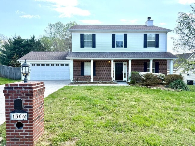 property at 1306 Chatam Ridge Ln