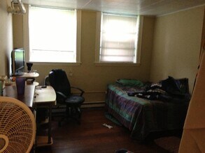 187 Winthrop Rd, Unit 31 in Brookline, MA - Foto de edificio - Building Photo