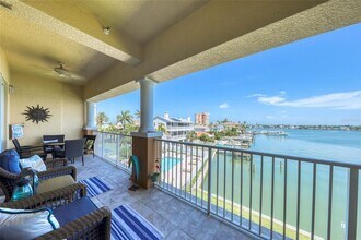 17715 Gulf Blvd in Redington Shores, FL - Building Photo - Building Photo