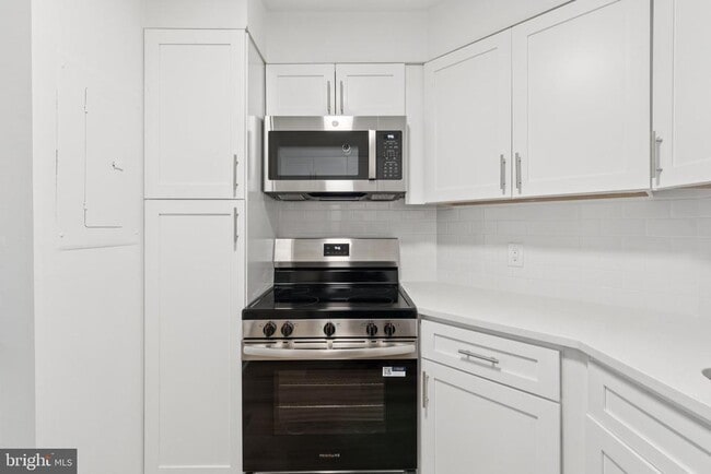 2020 Walnut St in Philadelphia, PA - Building Photo - Building Photo