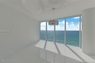 2711 S Ocean Dr-Unit -1205 in Hollywood, FL - Building Photo - Building Photo