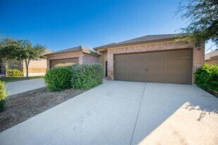 245 Joanne Lp in Buda, TX - Building Photo