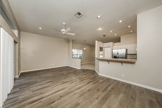 966 Bluewood Terrace in Weston, FL - Building Photo - Building Photo