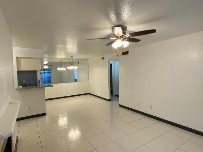 9700 Leawood Blvd, Unit 807 in Houston, TX - Building Photo - Building Photo