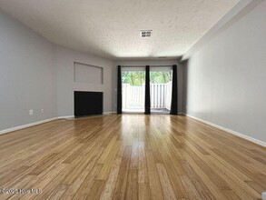 940 Linden Rd in Pinehurst, NC - Foto de edificio - Building Photo