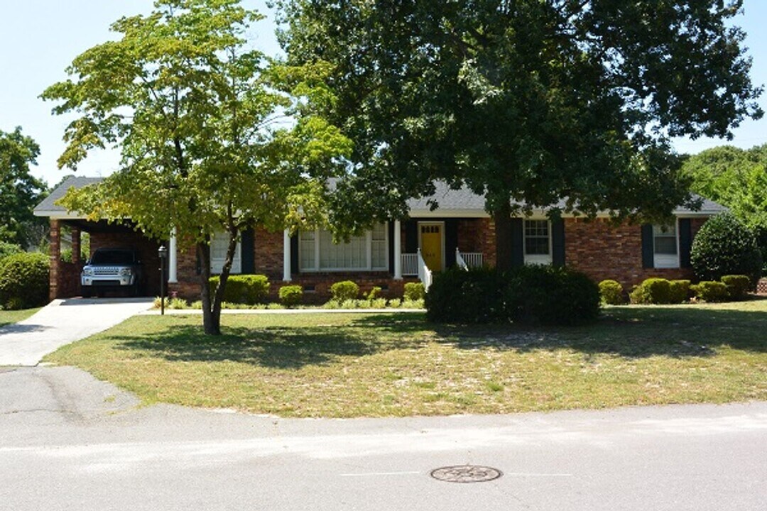 940 Gabriel Rd in Cayce, SC - Building Photo