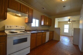 1631 W Florida St in Springfield, MO - Building Photo - Building Photo