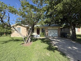 1204 S 7th St in Copperas Cove, TX - Building Photo