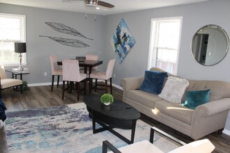 2110 38th St SE in Washington, DC - Foto de edificio - Building Photo