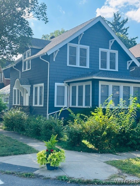 58 Montrose Ave in Buffalo, NY - Building Photo