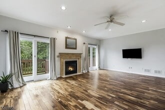 5 Hidden Pond Ct, Unit 2632-305 in Raritan, NJ - Building Photo - Building Photo