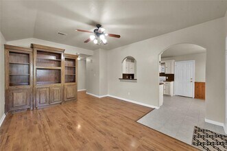 244 Longview St in Conroe, TX - Building Photo - Building Photo