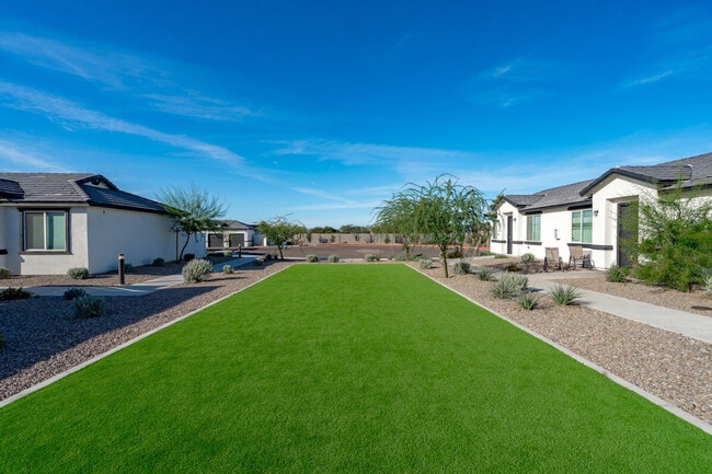 6606 W Paradise Ln in Glendale, AZ - Building Photo - Building Photo