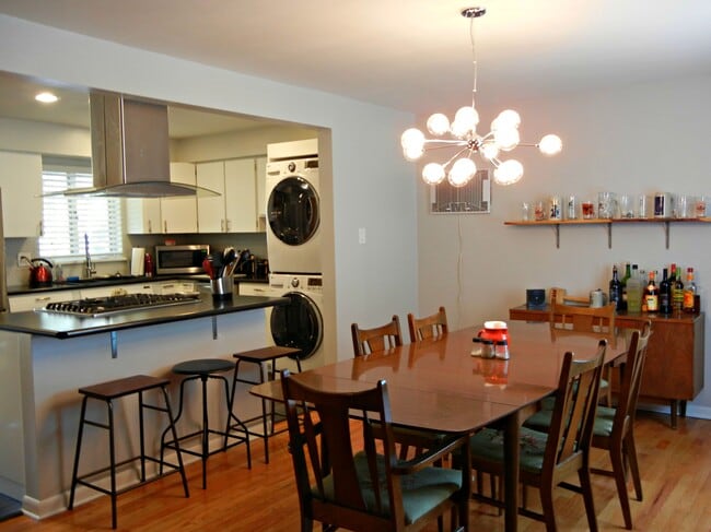 property at 955 Saulsbury St