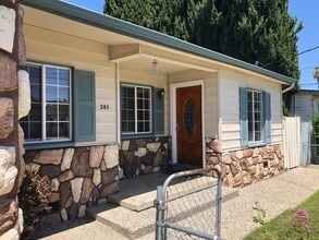 285 Bartlett Ave in Sunnyvale, CA - Building Photo - Building Photo
