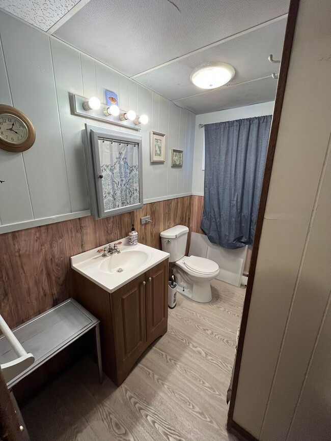 3748 Swenson Ave in Fairbanks, AK - Building Photo - Building Photo