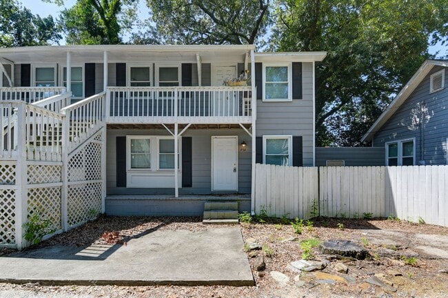 property at 914 King St