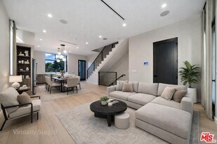 4429 Tujunga Ave in Los Angeles, CA - Building Photo