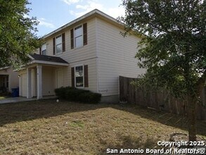 7226 Horizon Star in San Antonio, TX - Building Photo - Building Photo