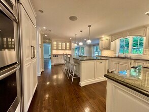 81 Hampshire Rd in Wellesley, MA - Building Photo - Building Photo