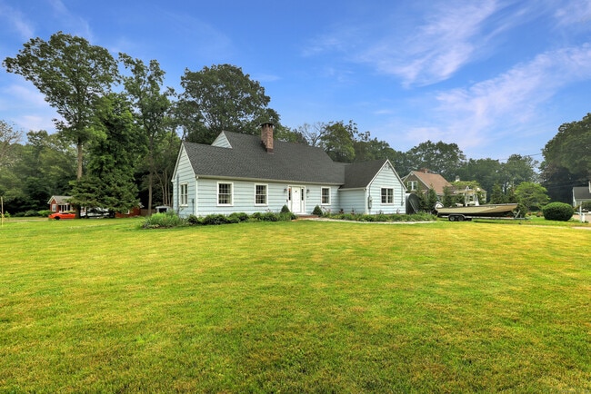 29 Muirfield Dr in Orange, CT - Building Photo - Building Photo