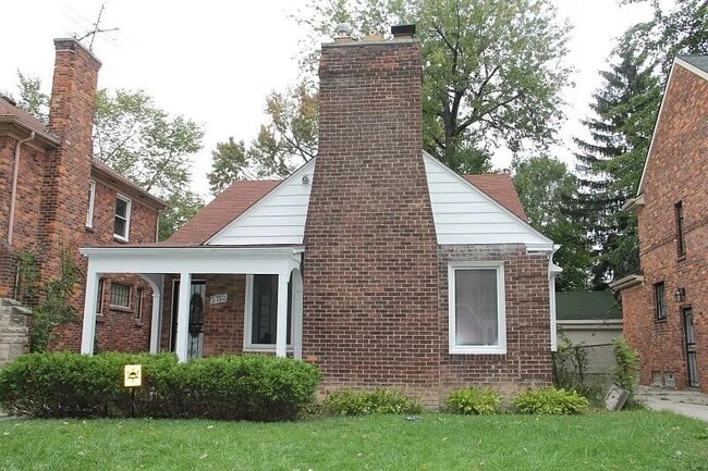 property at 5752 Bishop St