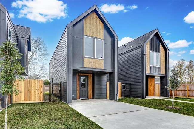 property at 8006 Sunbury St