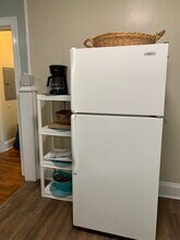 1409 Winburn Dr, Unit Right in Atlanta, GA - Building Photo - Building Photo