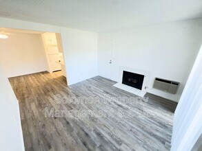 529 Sandalwood Pl in Escondido, CA - Building Photo - Building Photo