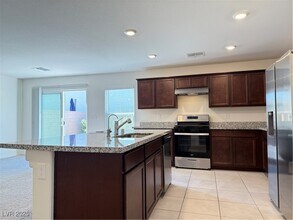 4667 Pink Jasper Ct in Las Vegas, NV - Building Photo - Building Photo