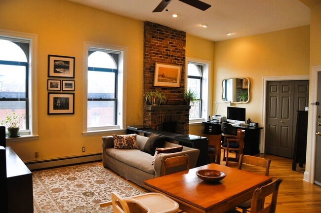 163 14th St, Unit 7 in Hoboken, NJ - Building Photo - Building Photo