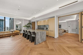 121 NE 5th St, Unit SI FL26-ID1505786P in Miami, FL - Building Photo - Building Photo