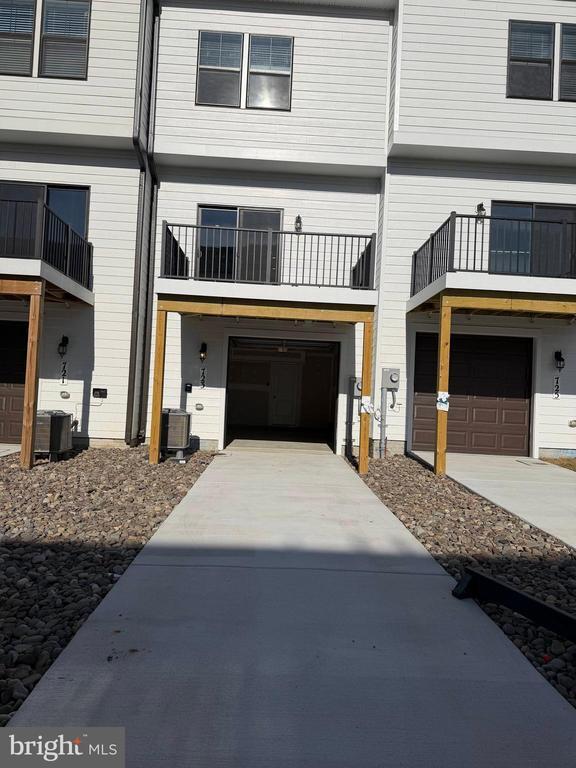 723 Courier Ln in Frederick, MD - Building Photo - Building Photo