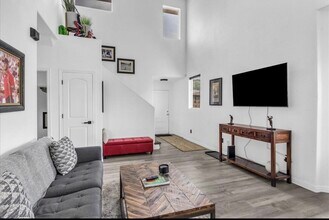1277 W Las Hurdes Dr in Saint George, UT - Foto de edificio - Building Photo