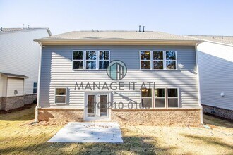 4447 Waxwing St in Buford, GA - Building Photo - Building Photo