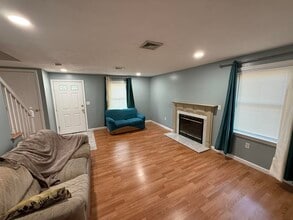 30 Cadogan Way in Nashua, NH - Building Photo - Building Photo