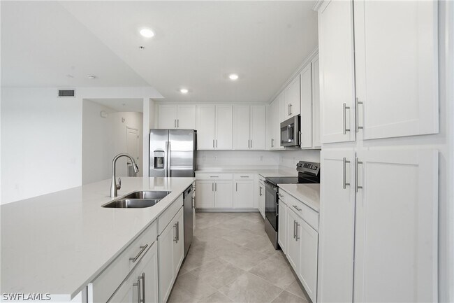 property at 15345 Grn Acrs Ave