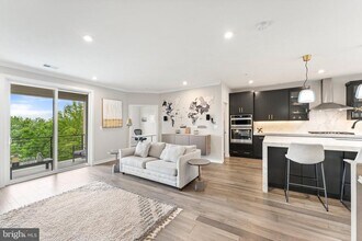 4622 Quinns Ml Wy in Chantilly, VA - Building Photo - Building Photo