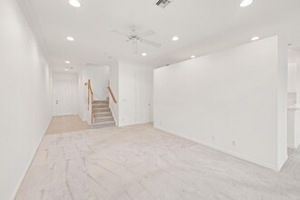 17 Nottingham Pl in Boynton Beach, FL - Foto de edificio - Building Photo